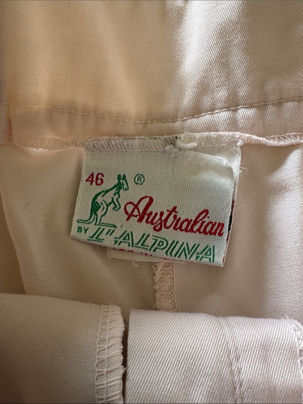 Vintage Women's Australian L’alpina Light Pink Embroidered Shorts 46 XS Stains - Picture 2 of 11